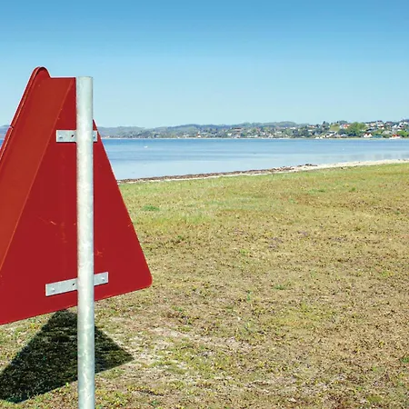 Semesterbostad Mimosavej Iii *