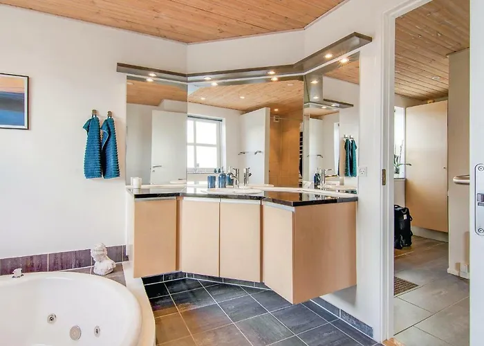 Semesterbostad Mimosavej Iii